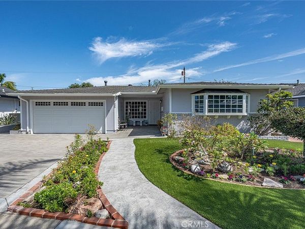7009 E El Paseo, Long Beach, CA 90815