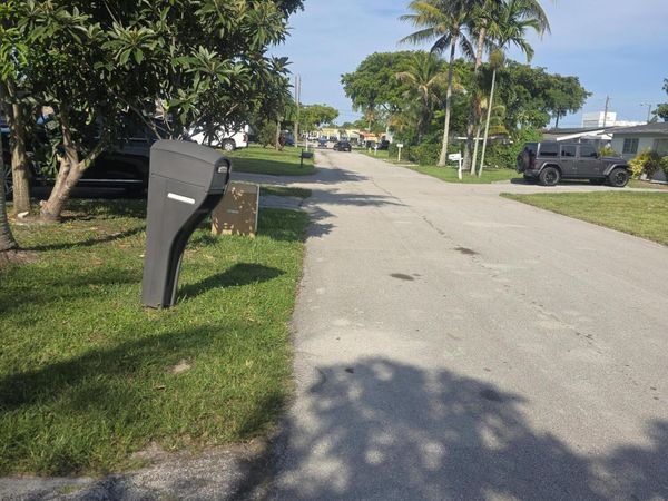 6110 NW 8TH Street, Margate, FL 33063