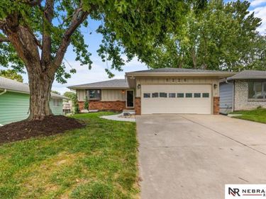 5226 Spruce Street, Lincoln, NE 68516