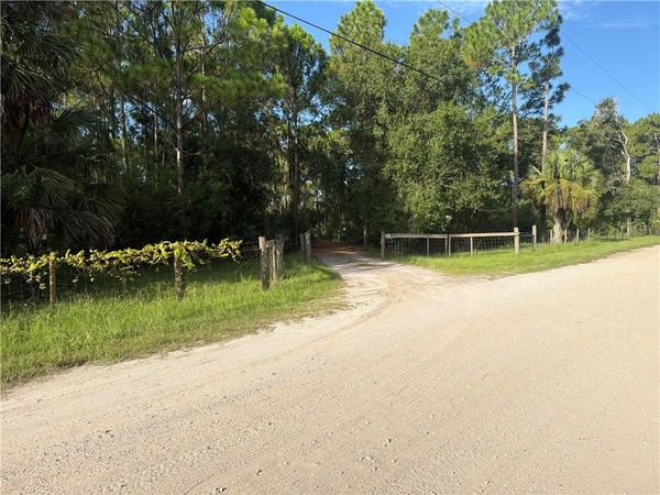 13225 85th Street, Fellsmere, FL 32948