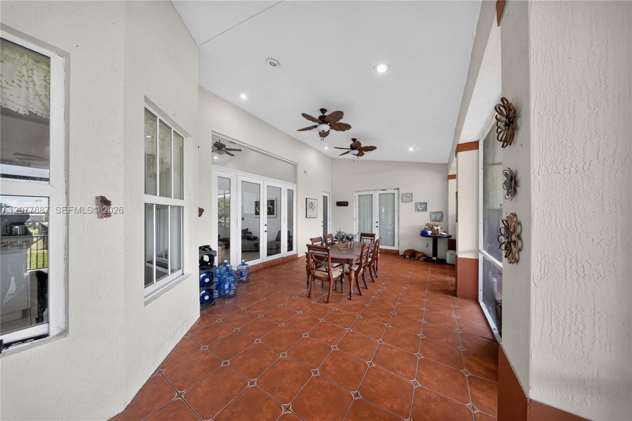 21255 SW 213th Ave Rd , Miami, FL 33187 Photo