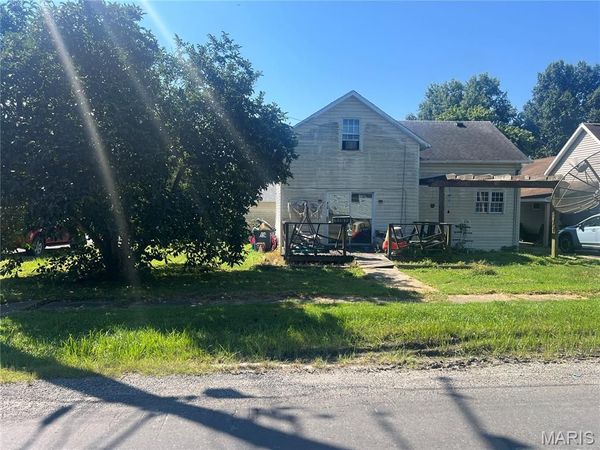 414 E Wilson Avenue, Gillespie, IL 62033