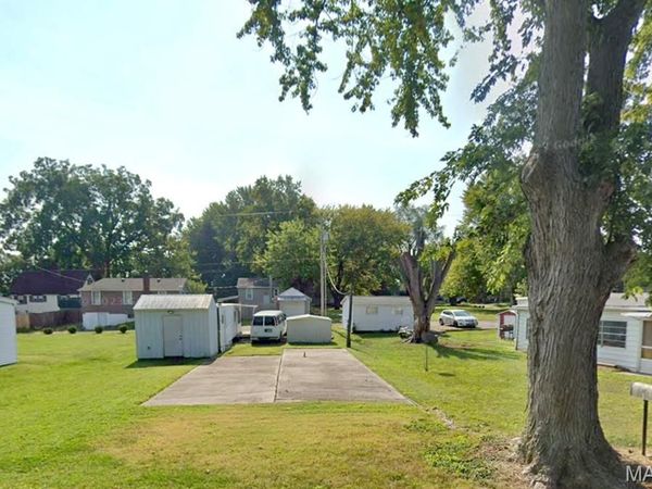 1829 & 1830 E C Street , Belleville, IL 62221