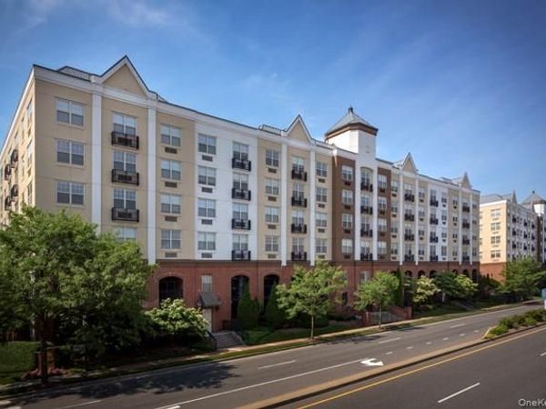 1100 Avalon Square , Unit S1461, Glen Cove, NY 11542