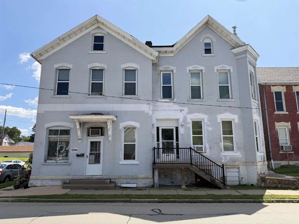 828-830 Rhomberg Avenue, Dubuque, IA 52001