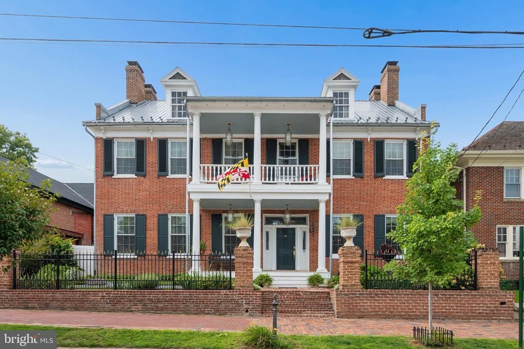 26 E SALISBURY STREET , WILLIAMSPORT, MD 21795