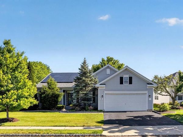 7 ALLISTER LANE , COLUMBUS, NJ 08022