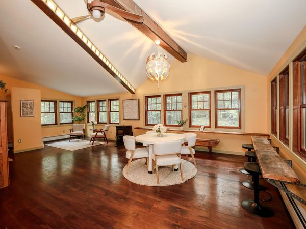 15 Ledge Road, Chester, NH 03036