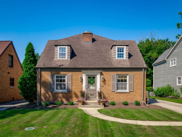 324 N Highview Avenue , Elmhurst, IL 60126