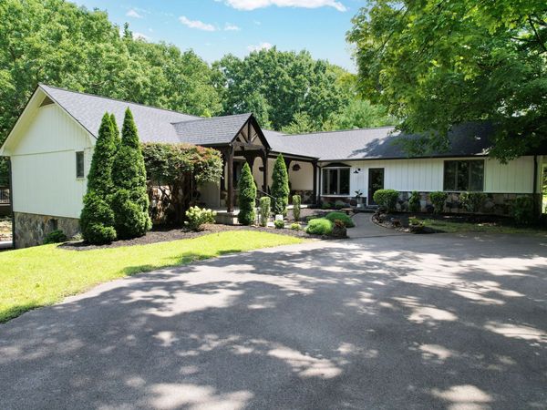 1245 Weeks Drive NE, Cleveland, TN 37312