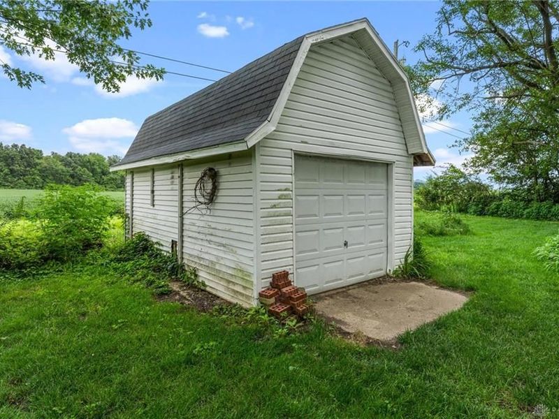 7565 Newbury Road, Bethel Township, OH 45371 Photo 44