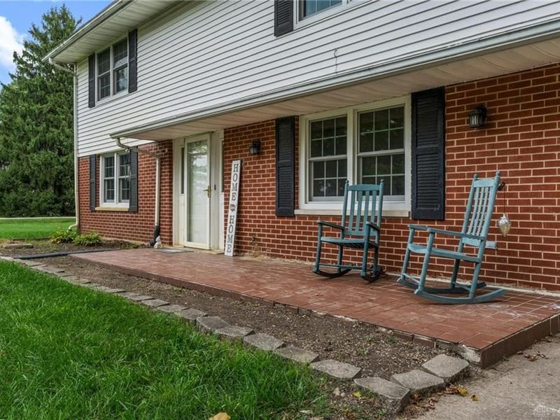 7565 Newbury Road, Bethel Township, OH 45371 Photo 5