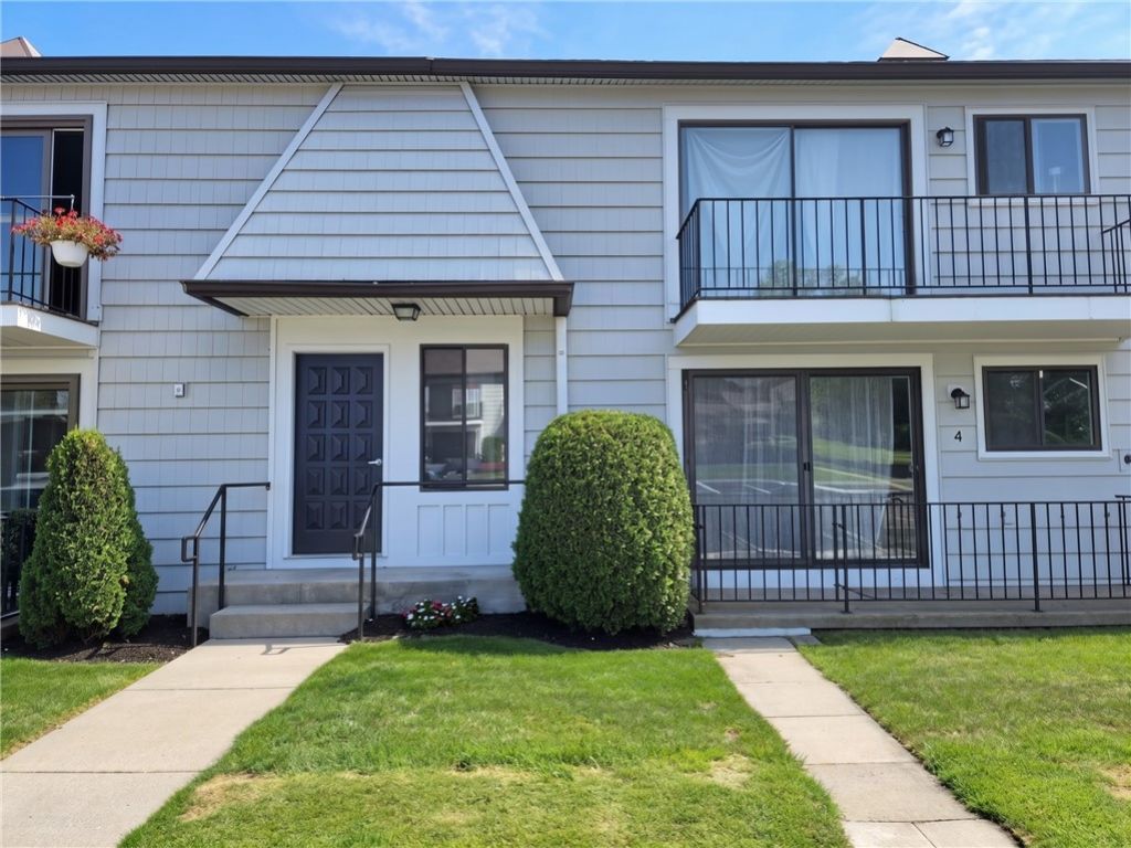 22 High Gate Trail, Unit 4, Fairport, NY 14450 Main Photo
