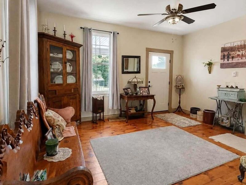 565 E Chestnut Street, Lancaster, OH 43130 Photo 12