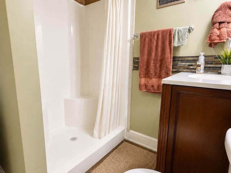 565 E Chestnut Street, Lancaster, OH 43130 Photo 40