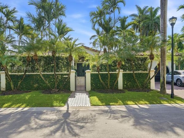 2532 NW Lake Ave , Miami Beach, FL 33140