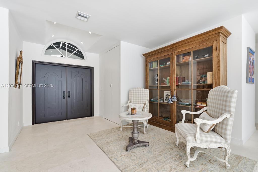2532 NW Lake Ave , Miami Beach, FL 33140 Photo