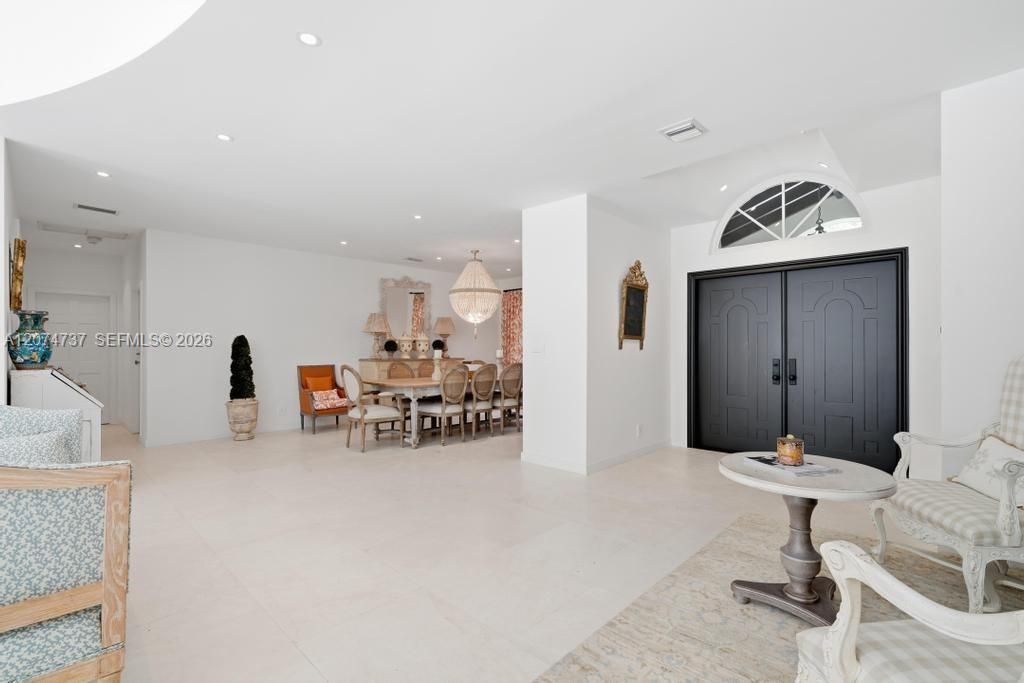2532 NW Lake Ave , Miami Beach, FL 33140 Photo