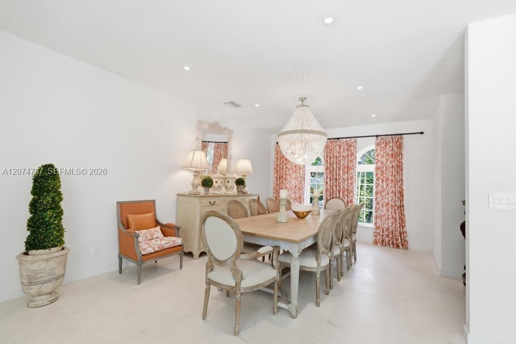 2532 NW Lake Ave , Miami Beach, FL 33140 Photo