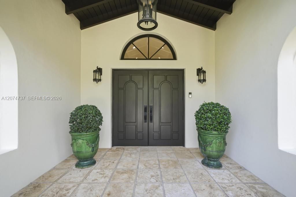 2532 NW Lake Ave , Miami Beach, FL 33140 Photo
