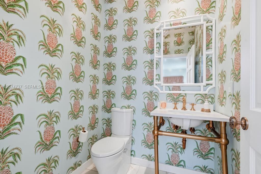 2532 NW Lake Ave , Miami Beach, FL 33140 Photo
