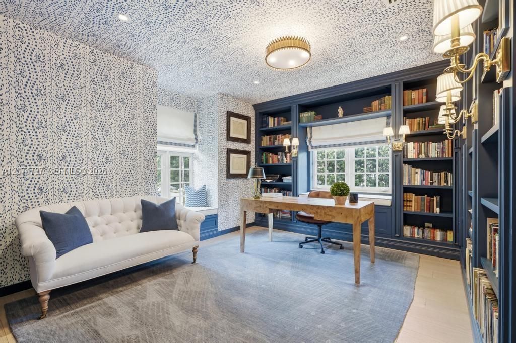 2532 NW Lake Ave , Miami Beach, FL 33140 Photo