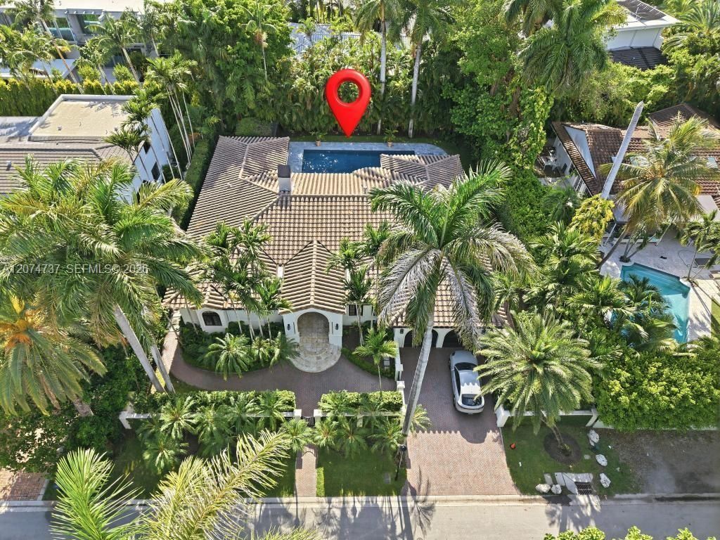 2532 NW Lake Ave , Miami Beach, FL 33140 Photo