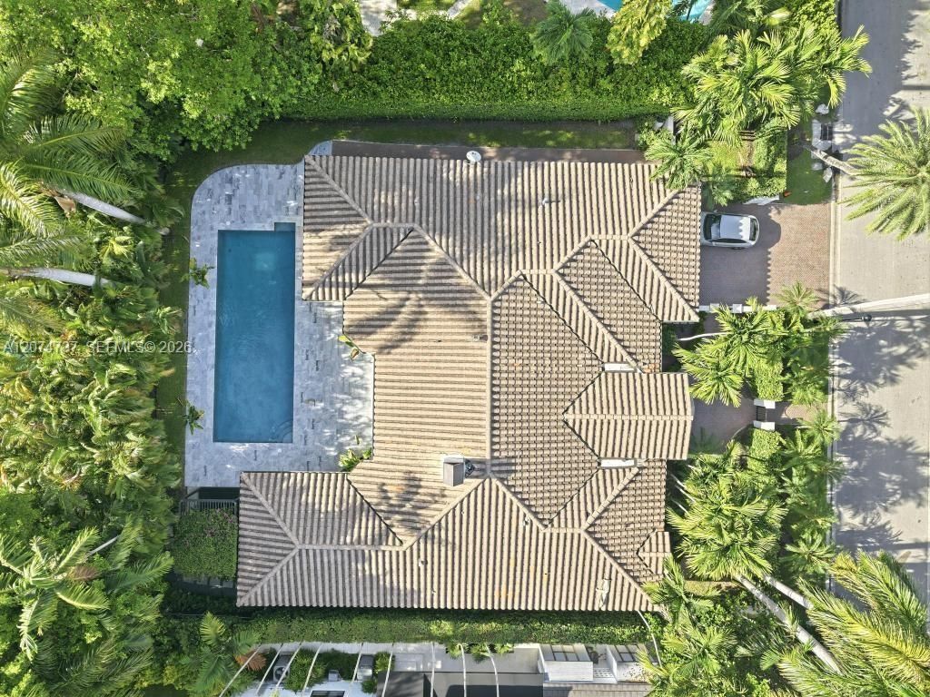 2532 NW Lake Ave , Miami Beach, FL 33140 Photo
