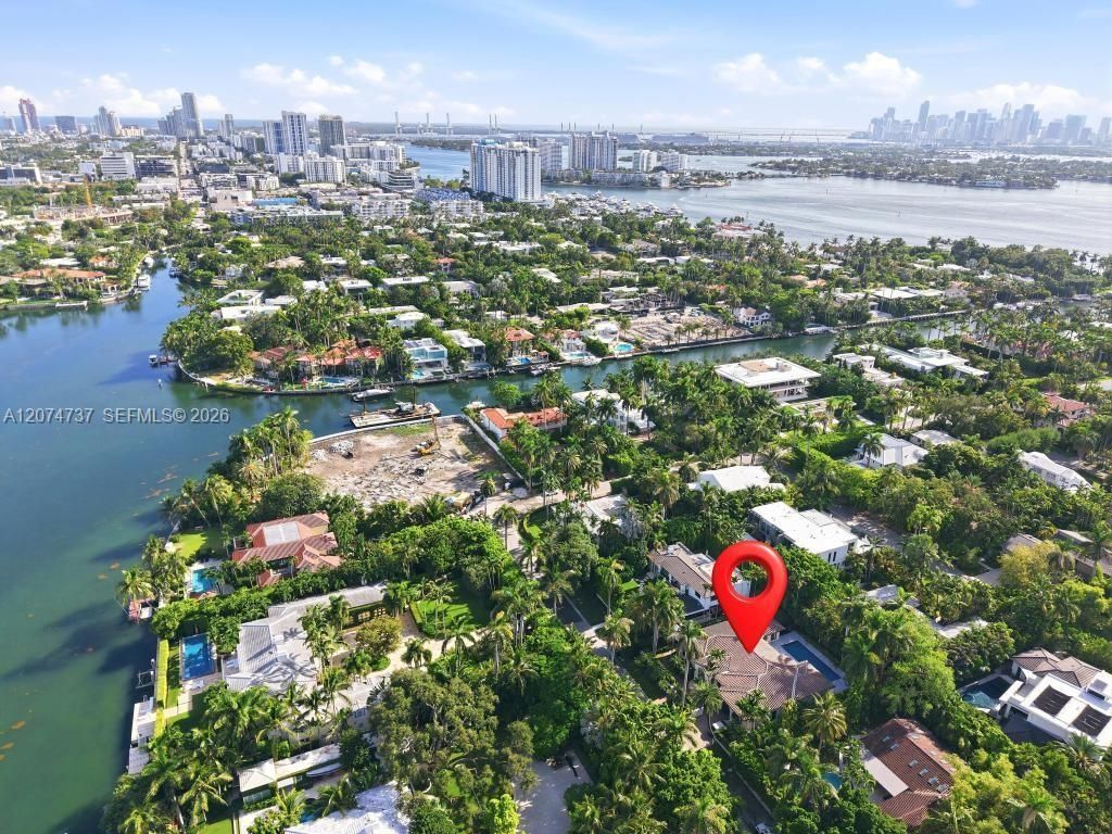 2532 NW Lake Ave , Miami Beach, FL 33140 Photo