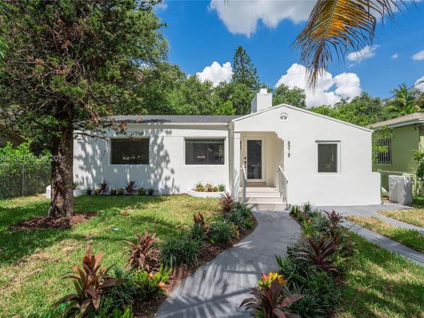 8318 NE 3rd CT , Miami, FL 33138