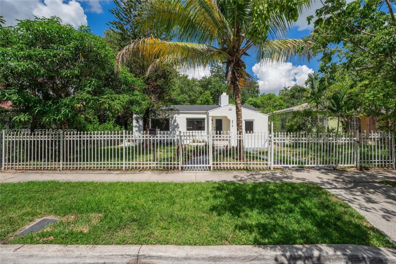 8318 NE 3rd Ct , Miami, FL 33138 Photo