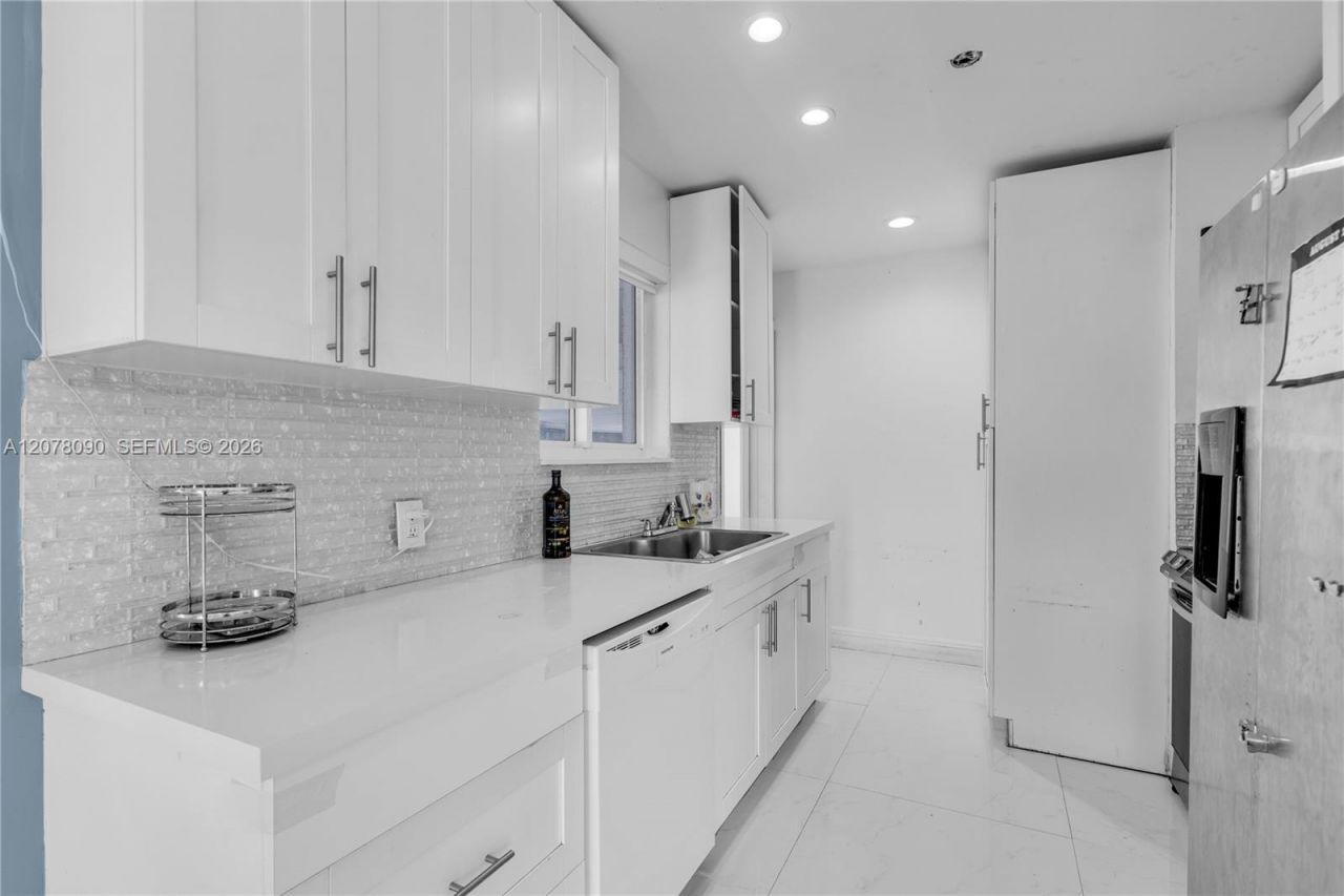 12890 NW 2nd St , Miami, FL 33182 Photo