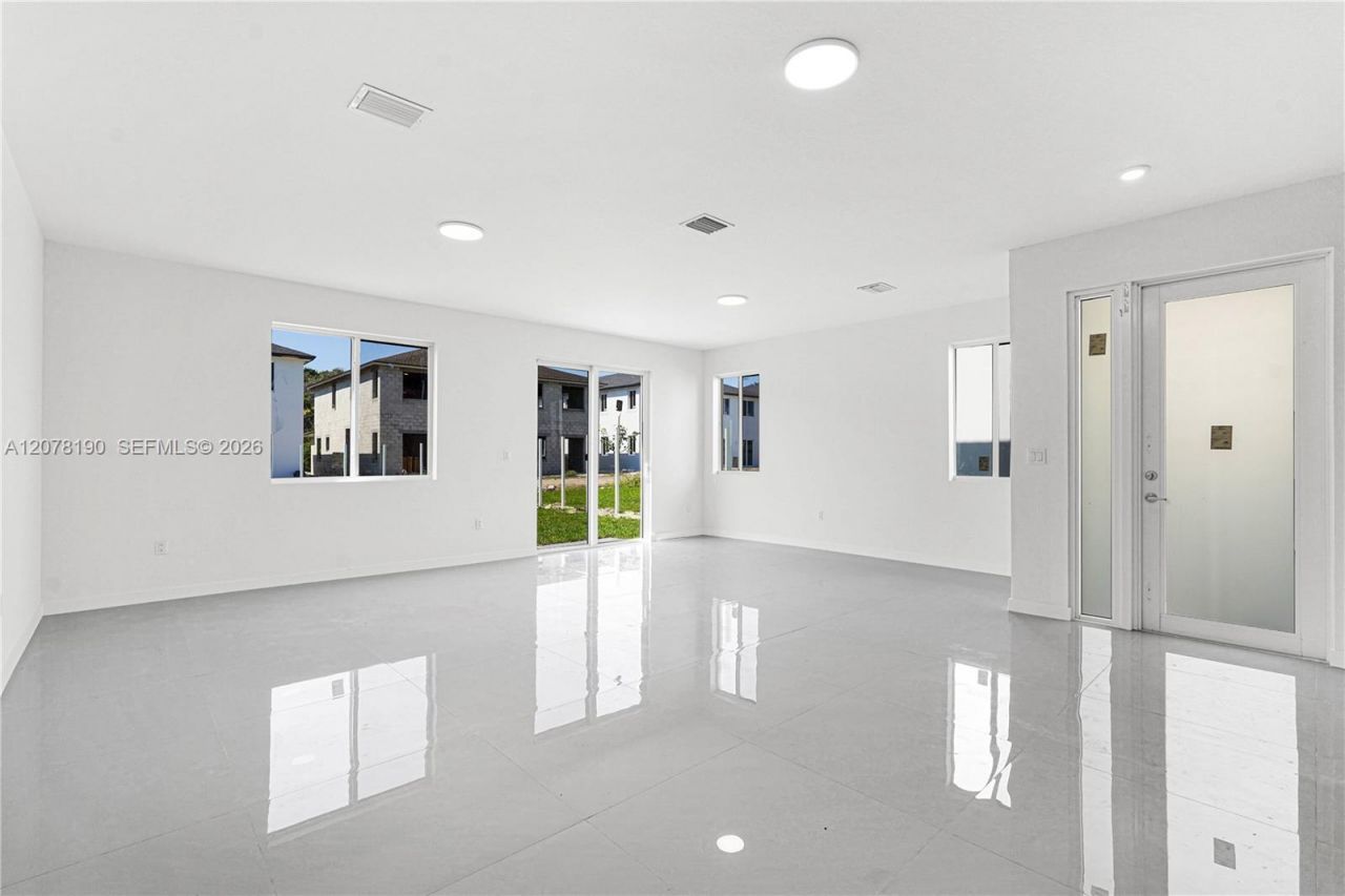22555 SW 125th Ave , Miami, FL 33170 Photo