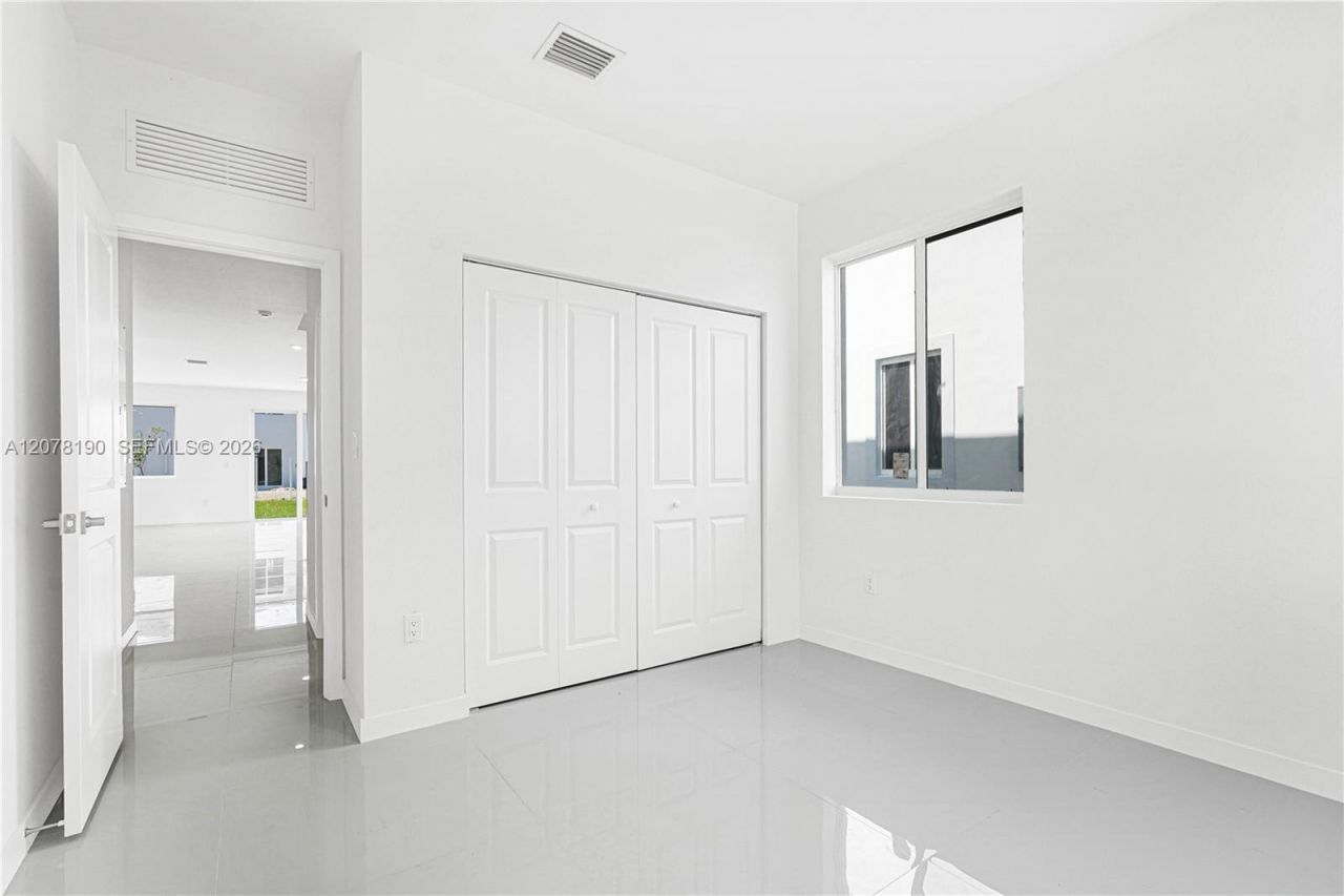 22555 SW 125th Ave , Miami, FL 33170 Photo