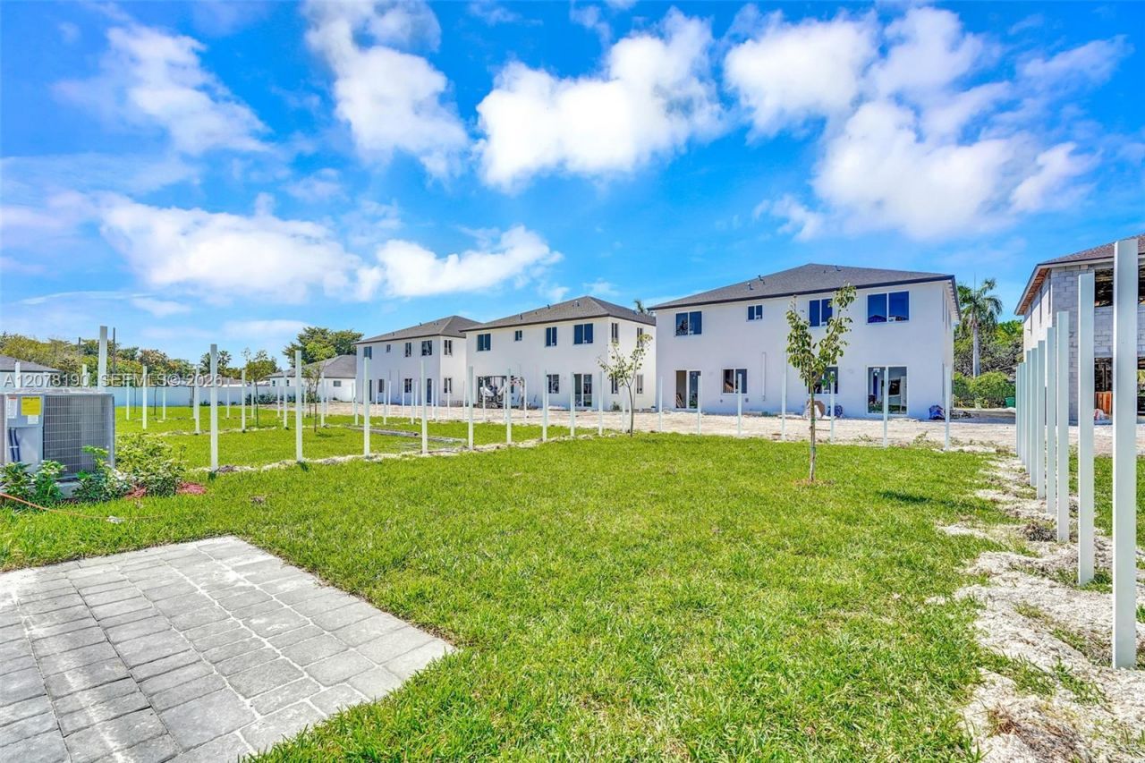 22555 SW 125th Ave , Miami, FL 33170 Photo