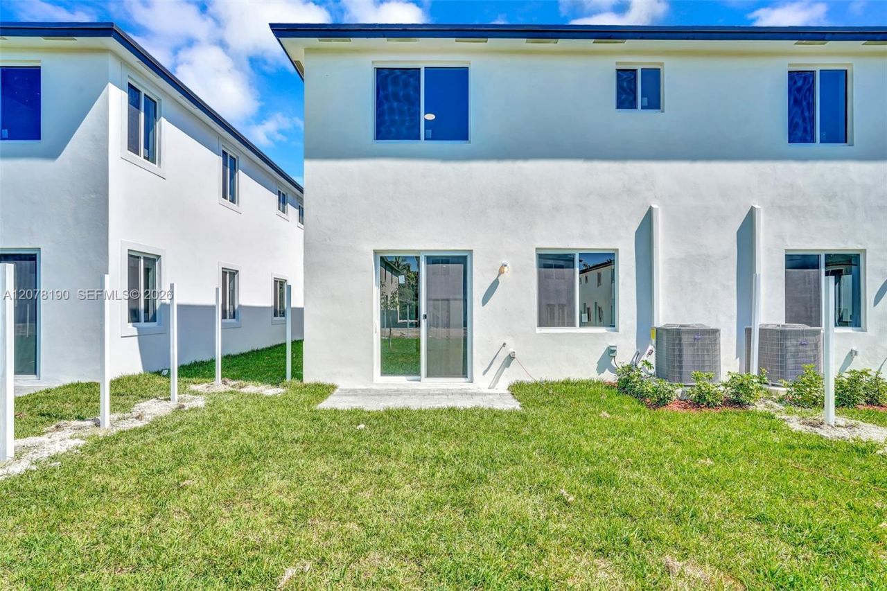 22555 SW 125th Ave , Miami, FL 33170 Photo