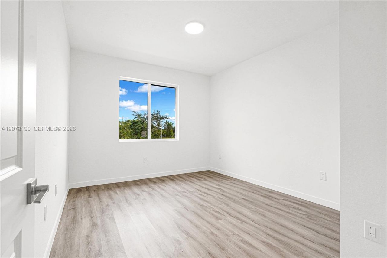22555 SW 125th Ave , Miami, FL 33170 Photo