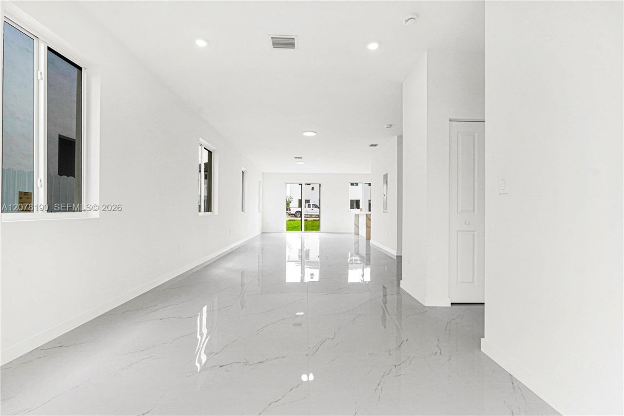 22555 SW 125th Ave , Miami, FL 33170 Photo