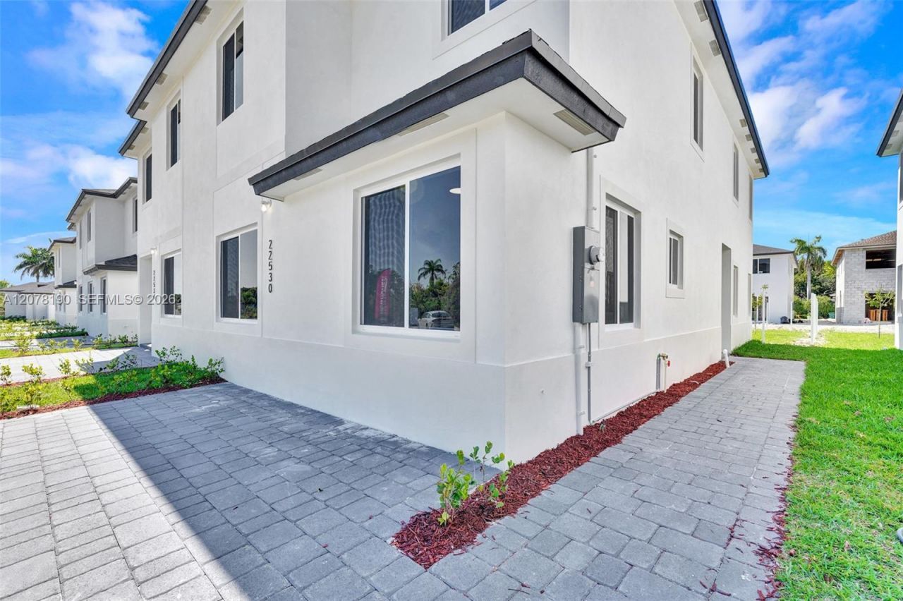 22555 SW 125th Ave , Miami, FL 33170 Photo