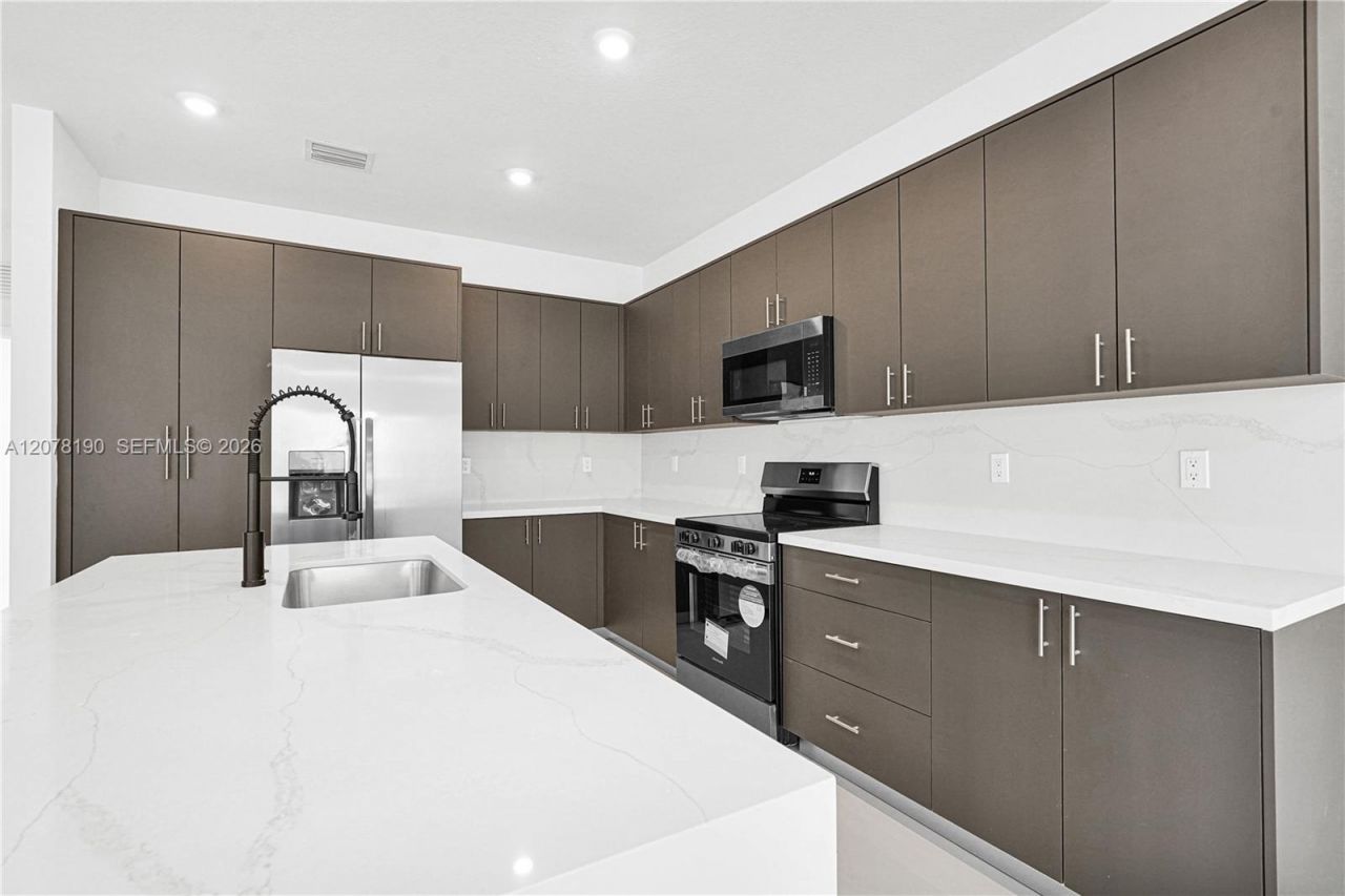 22555 SW 125th Ave , Miami, FL 33170 Photo