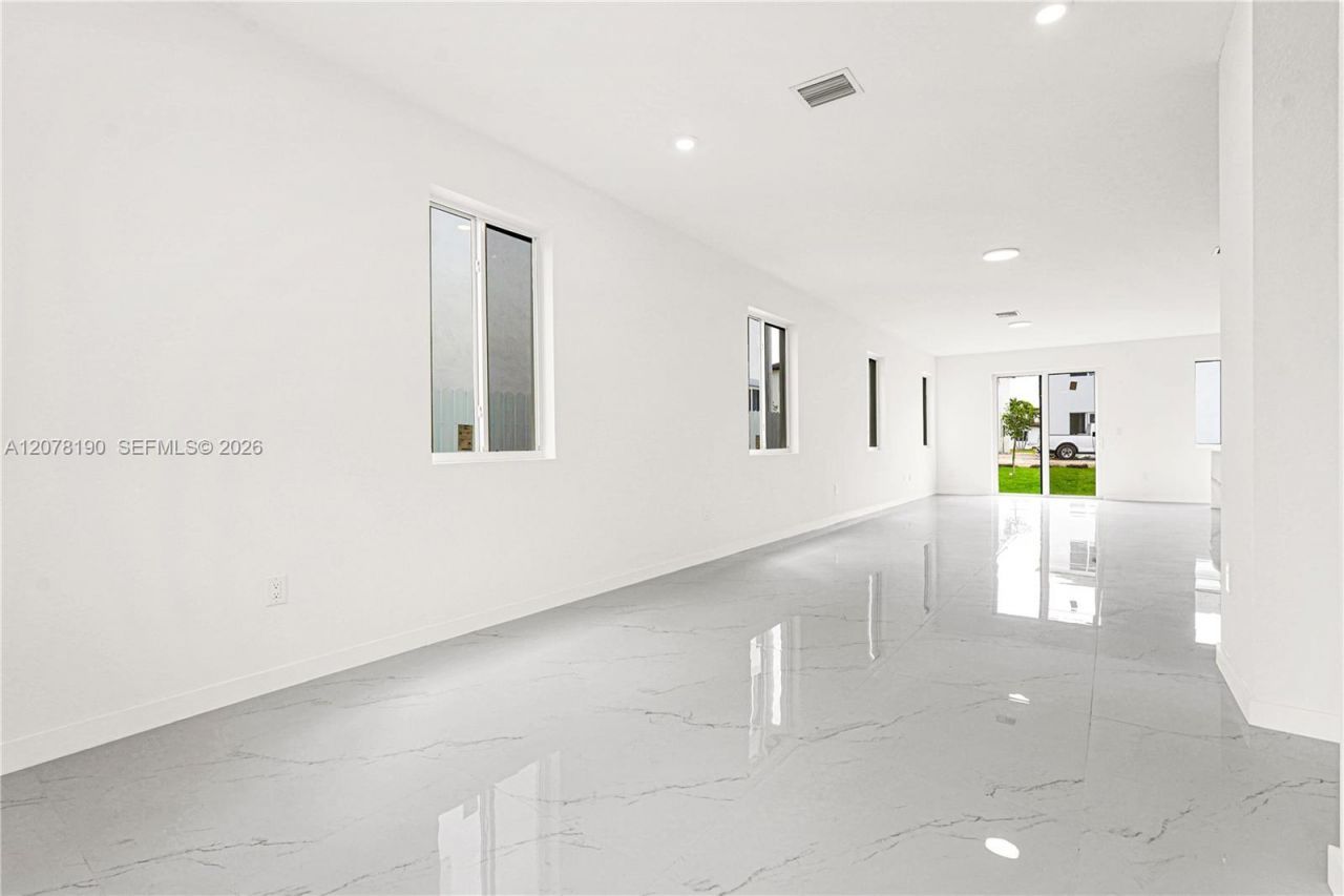 22555 SW 125th Ave , Miami, FL 33170 Photo