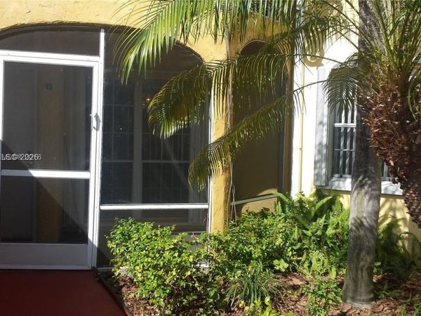 15615 SW 74th Cir Dr , Unit 13-2, Miami, FL 33193