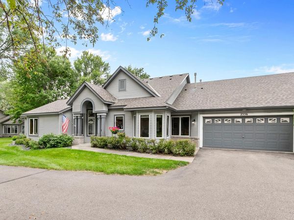 2556 Sumac Ridge, White Bear Lake, MN 55110
