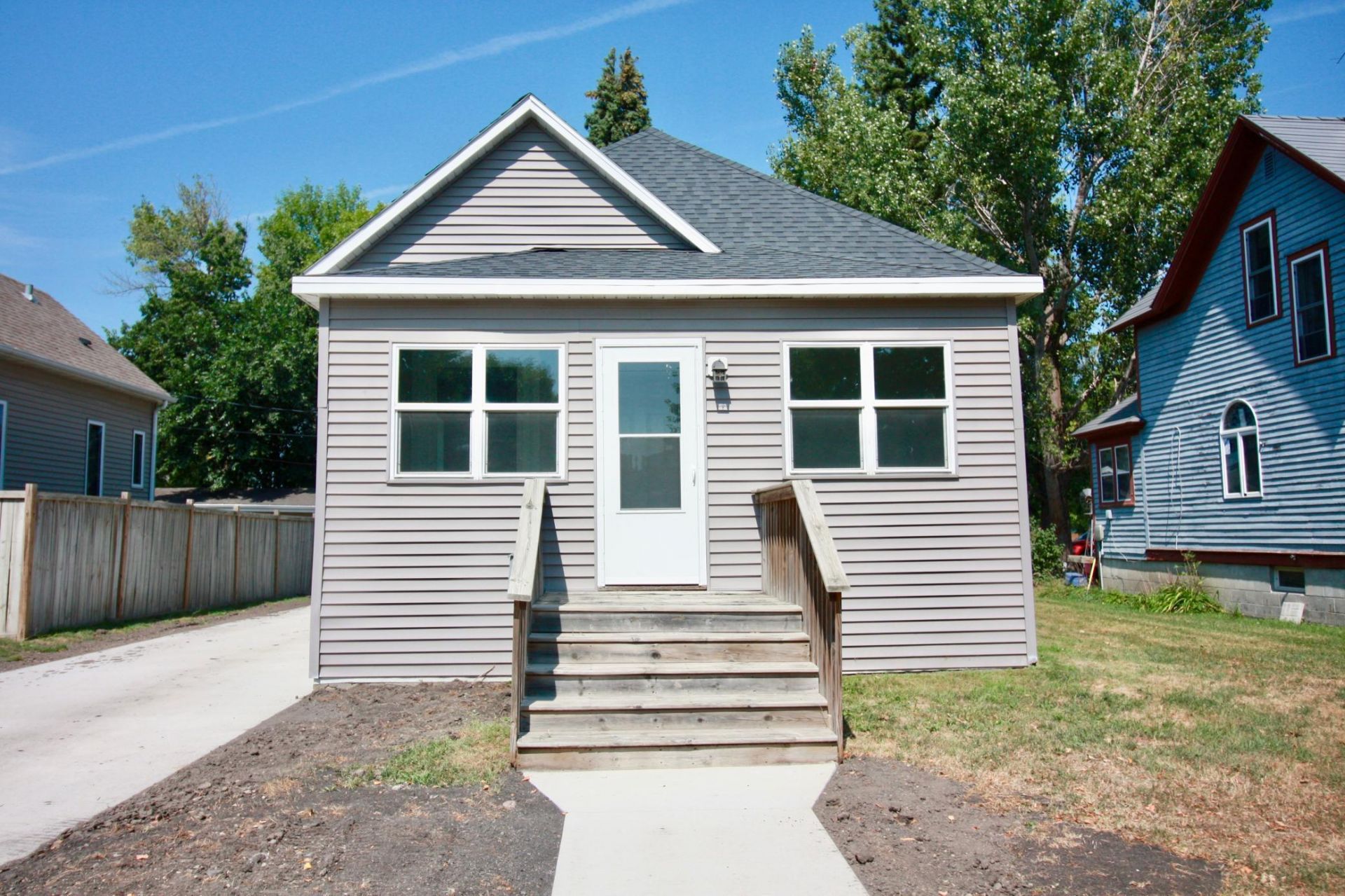 518 Andrews Avenue primary photo