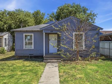 2212 Lea Crest Drive, Dallas, TX 75216