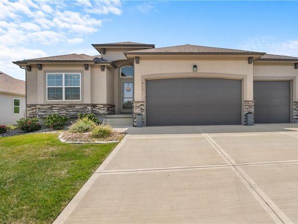 913 Zennor Lane, Raymore, MO 64083