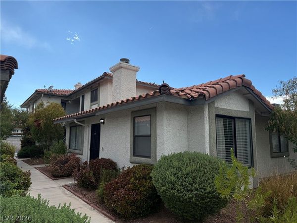 6741 W Charleston Boulevard , Unit 4, Las Vegas, NV 89146