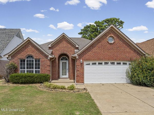 1148 Pocketwatch Drive, Hernando, MS 38632
