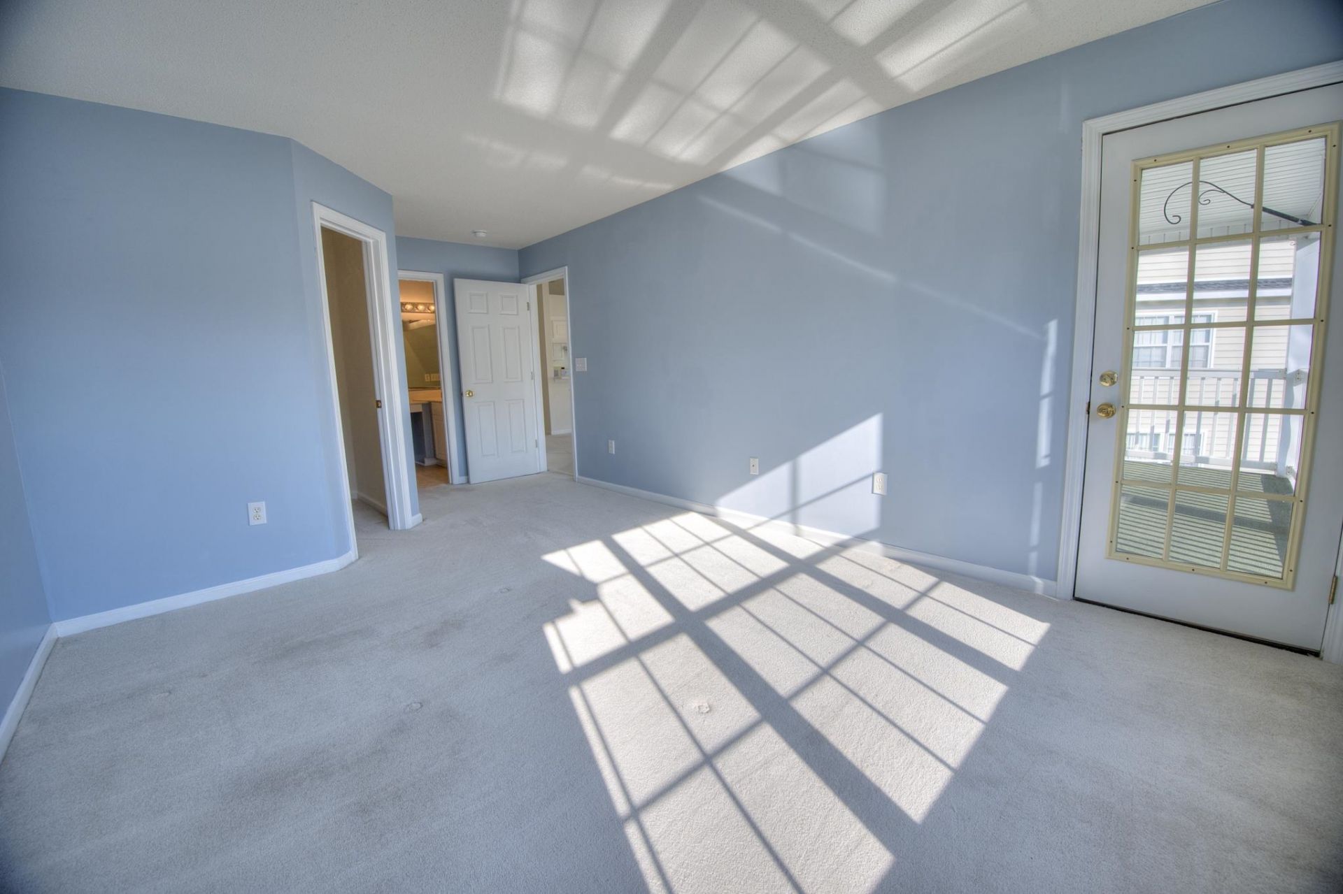 643 Woodmoor Dr. Photo 11