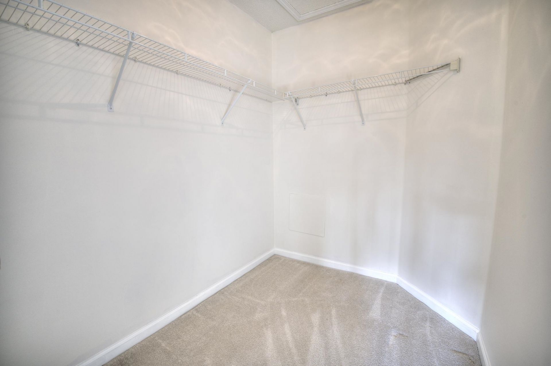 643 Woodmoor Dr. Photo 14